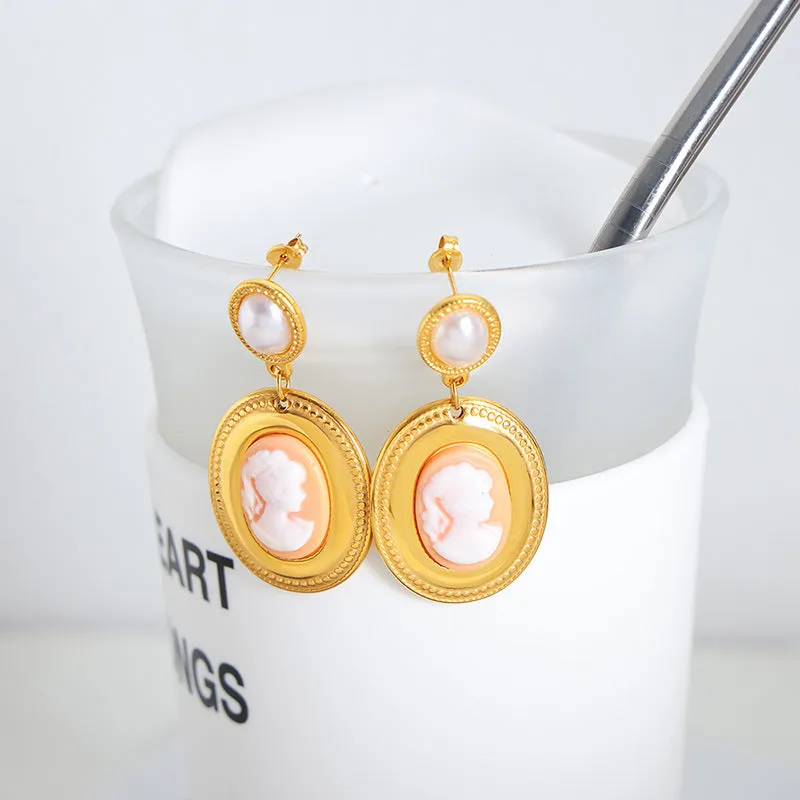 18K Gold Retro Fashion Inlaid Gems and Pearls with Versatile Earrings