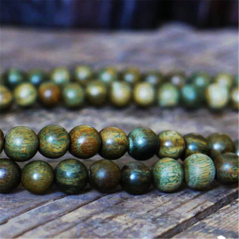 8mm 108 Natural Green Sandalwood Prayer Mala