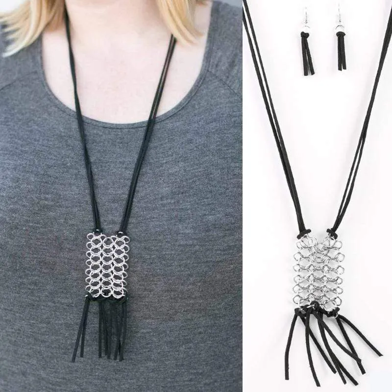 Infinite Fringe Black Necklace