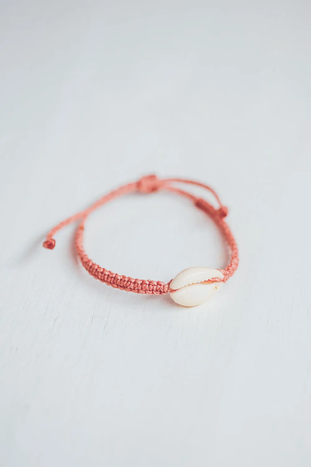 SHELL MACRAME  BRACELET