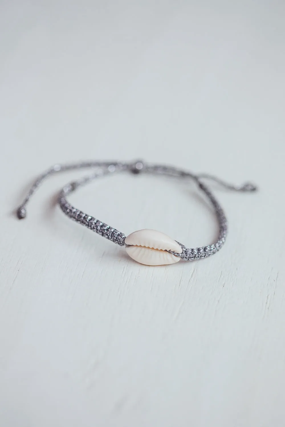 SHELL MACRAME  BRACELET