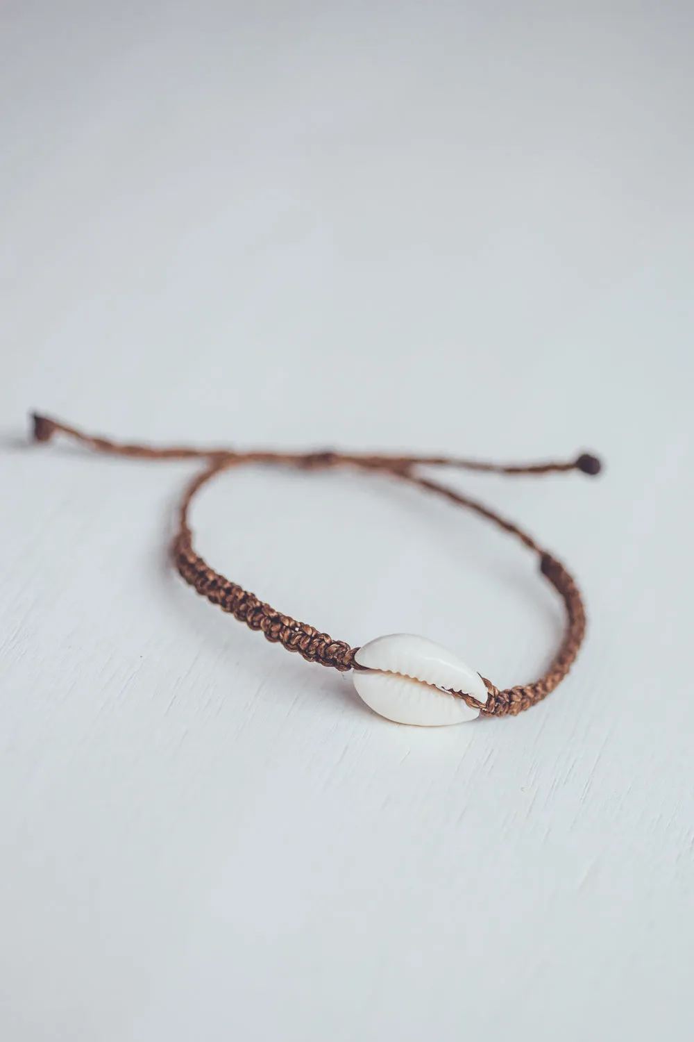 SHELL MACRAME  BRACELET