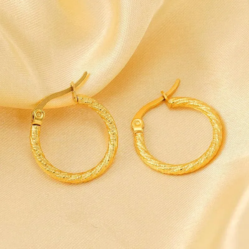 Textured Gold Hoop Earrings – Chic and Timeless Design